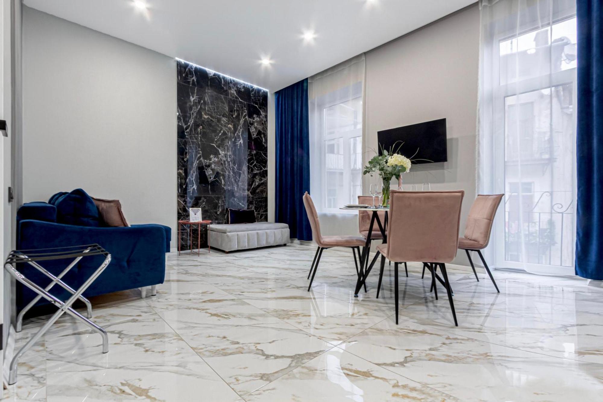 Family Residence Boutique Apartments Lviv Exterior foto